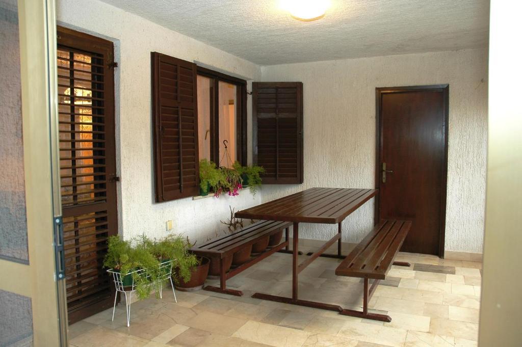 Apartments Jurina Krk Town Rom bilde